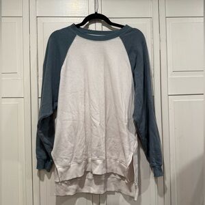 American eagle crewneck size xs GUC